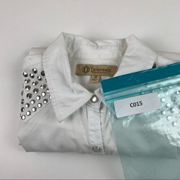 Democracy Western White Blouse  pearl snaps with shoulder studs - Picture 10 of 10